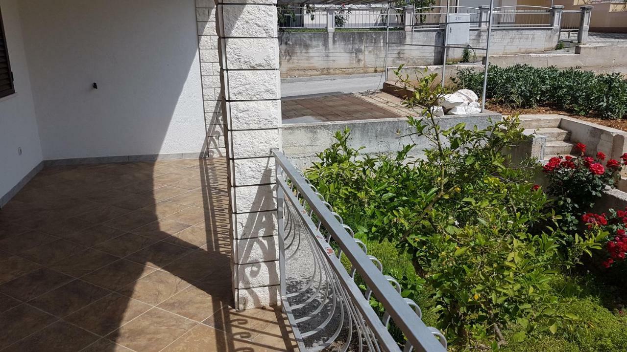 Ferienhaus Maria Villa Trogir Exteriör bild